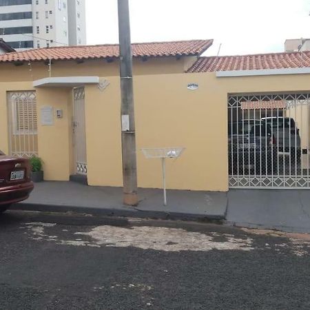 Pousada Da Sonia Apartment อูเบร์ลังเจีย ภายนอก รูปภาพ