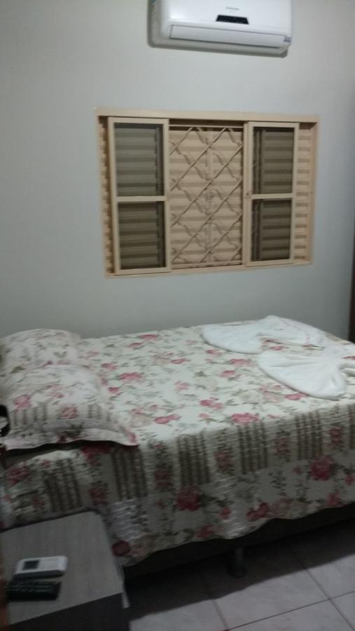 Pousada Da Sonia Apartment อูเบร์ลังเจีย ภายนอก รูปภาพ